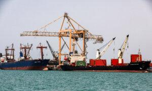 Gunmen on Skiffs Attack Greek-Flagged Tanker Off Red Sea Coast of Yemen