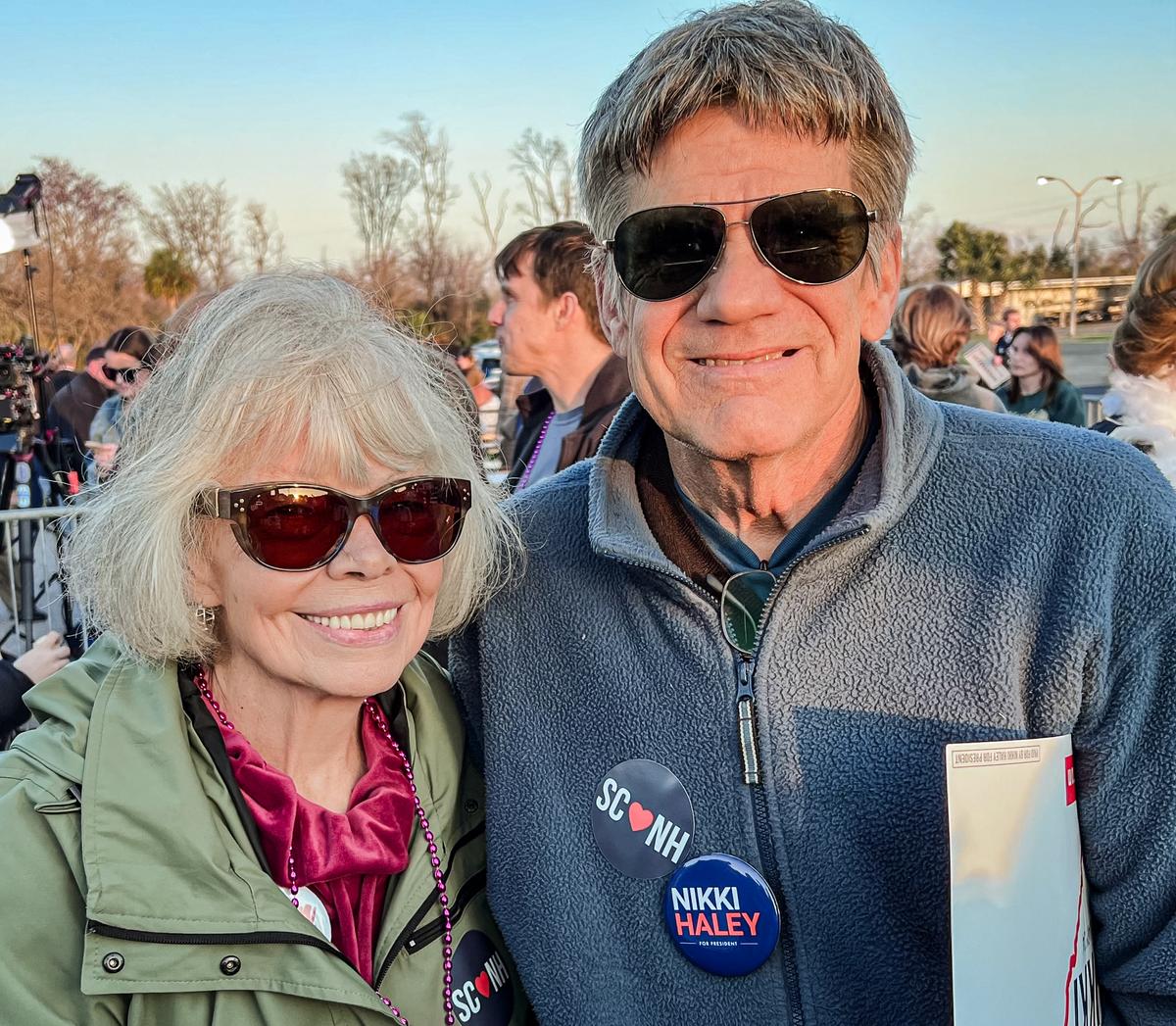 Kurt Kehlenbeck and Diane Derusha at a Haley campaign event in Mount Pleasant, S.C., on Feb. 23, 2024. (Lawrence Wilson/The Epoch Times)