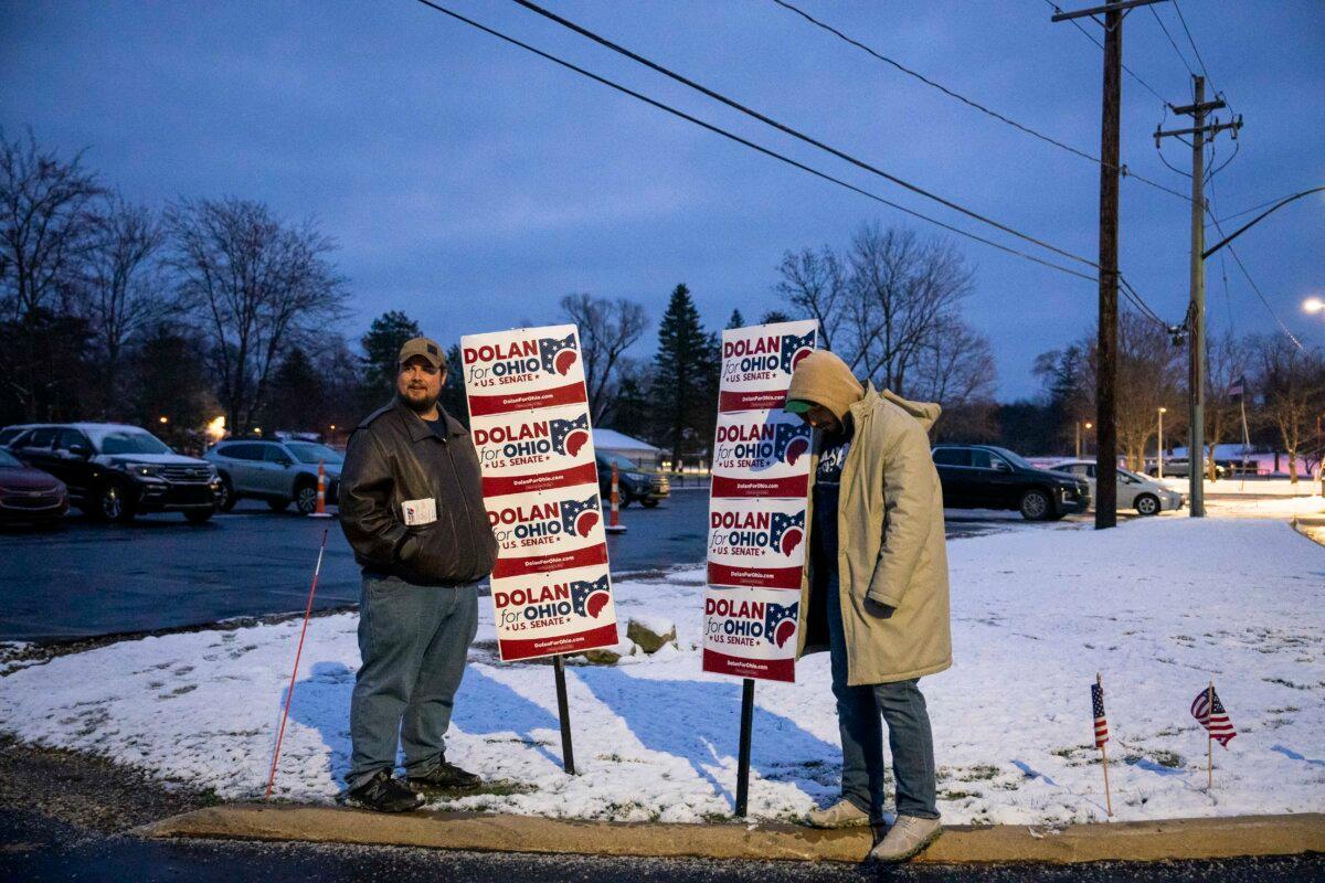 A polling place at Chagrin Falls High School in Chagrin Falls, Ohio, on March 19, 2024. (Madalina Vasiliu/The Epoch Times)