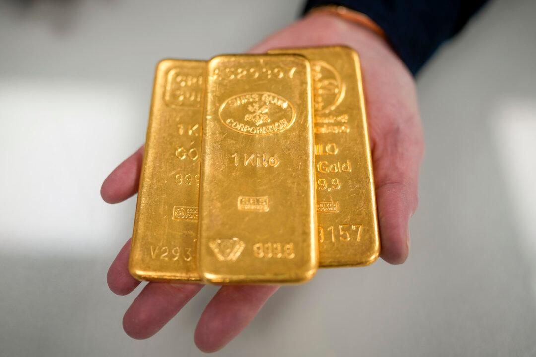 Trump Says Gold Will Be Exempt From Tariffs, Easing Market Jitters