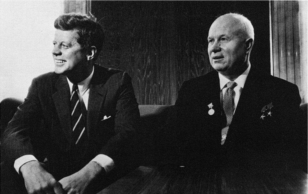 John F. Kennedy (L) and Nikita Khrushchev meet in Vienna prior to the Cuban Missile Crisis. (Public Domain)