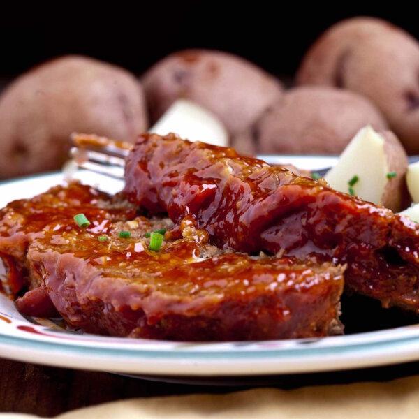 Best Meatloaf Recipe (Tender & Juicy)