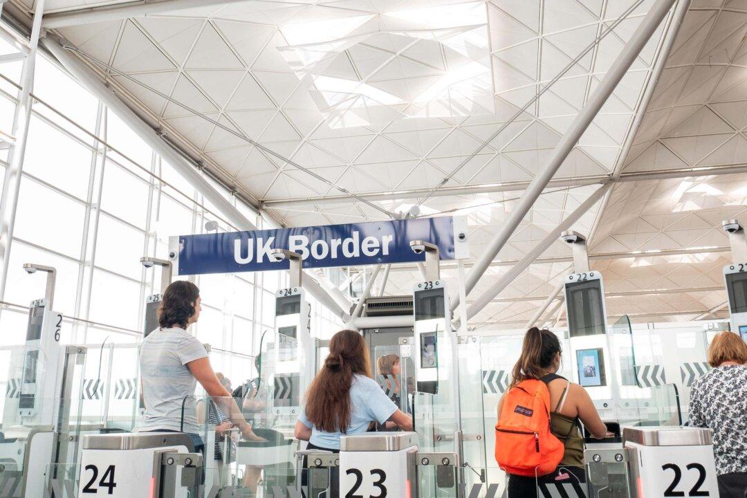 Border Force E-Gate System Outage Resolved: Home Office