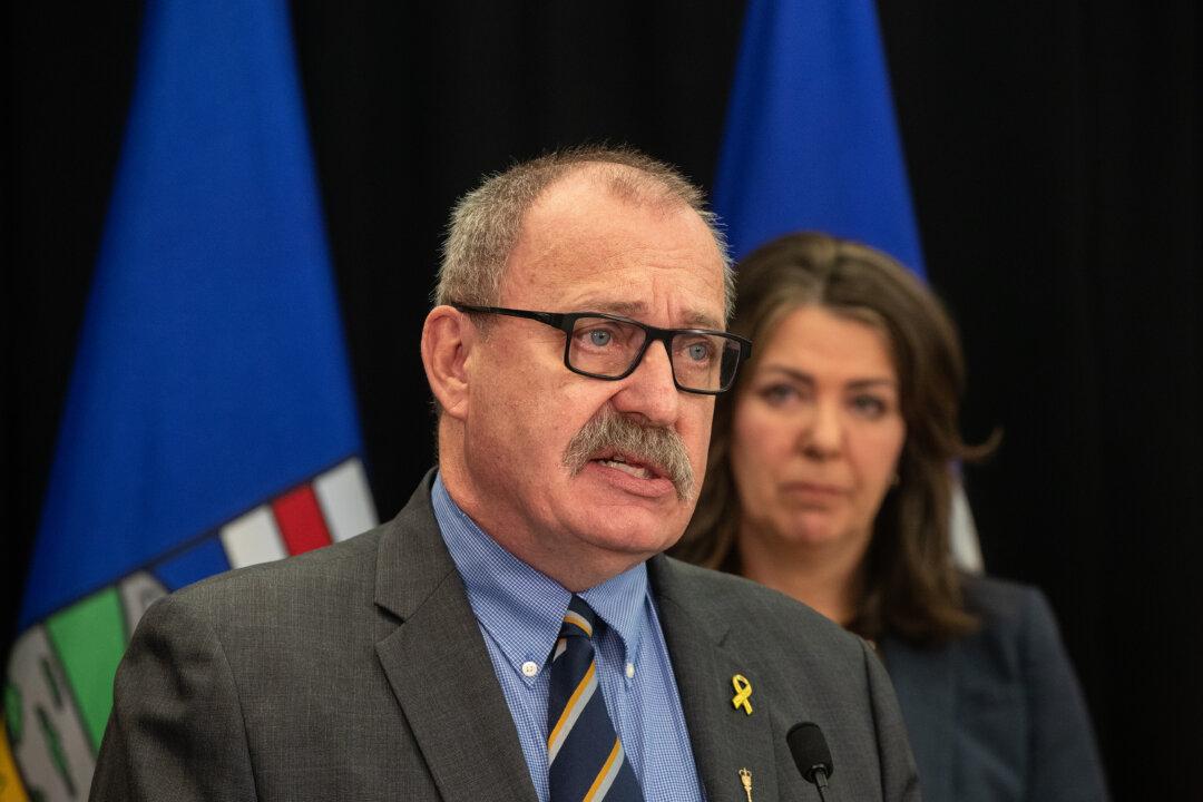 Bill Would Grant Alberta Powers to Fire Municipal Councillors, Postpone Elections