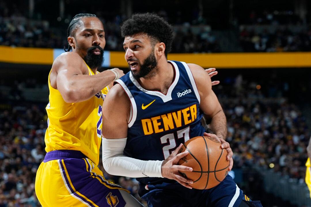 Murray Does It Again as Nuggets Oust Lakers From Playoffs