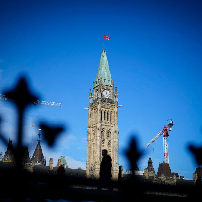 Liberal Budget Passes After NDP Votes in Favour