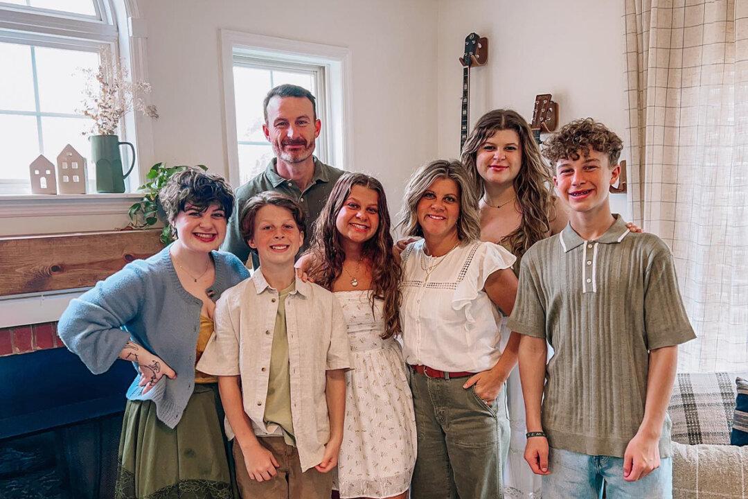 Homeschooling Parents Never Allow Their 5 Children to Say These 3 Words—Here’s Why