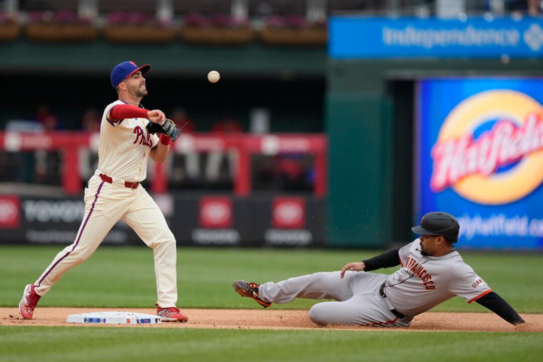 Harper, Wheeler Star as Phillies Complete Four-Game Sweep of Reeling Giants