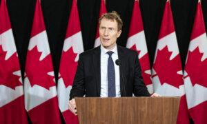 Liberal Bill Would Let Naturalized Canadians Pass Citizenship to Children Born Abroad