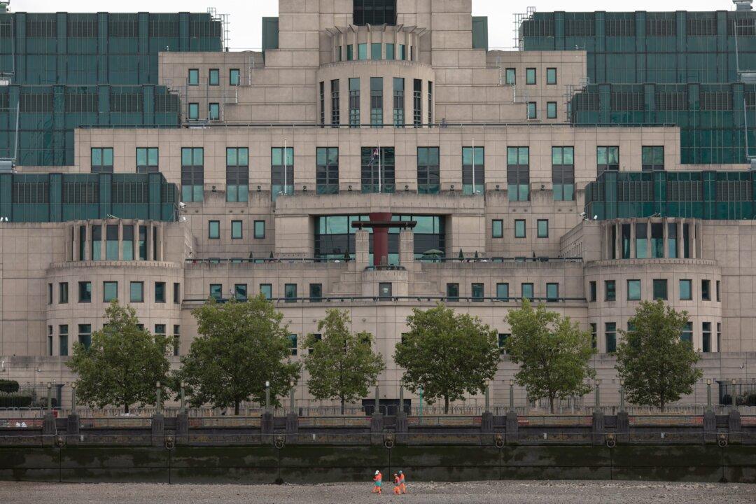 Britain’s MI6 to Use Dark Web to Find New Recruits