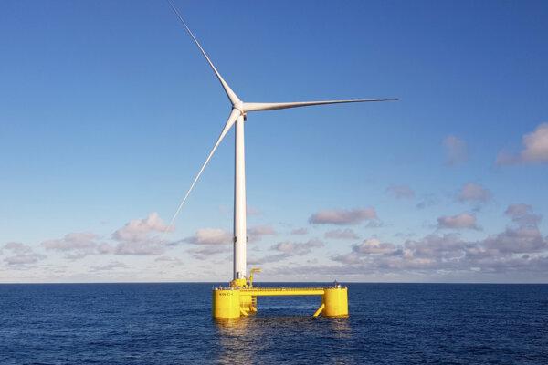 A 9.5 megawatt floating wind turbine deployed at Kincardine Offshore Wind project off coast of Aberdeen, Scotland. (Courtesy of Principle Power)