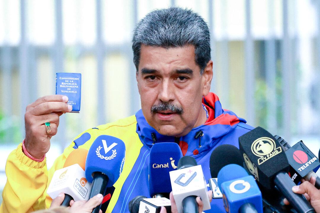 Venezuela Shuts Embassies in Norway, Australia