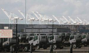 A Long Dockworker Strike May Bring More Pain to Consumers at the Grocery Store