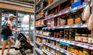 Consumer Confidence Slips as Inflation Expectations Jump