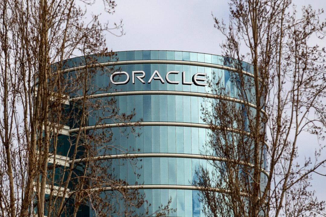 Oracle Promotes 2 Longtime Insiders as Co-CEOs to Drive Cloud and AI Growth