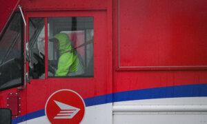 Canada Post Gets $1B Loan From Ottawa Amid ‘Significant Financial Challenges’