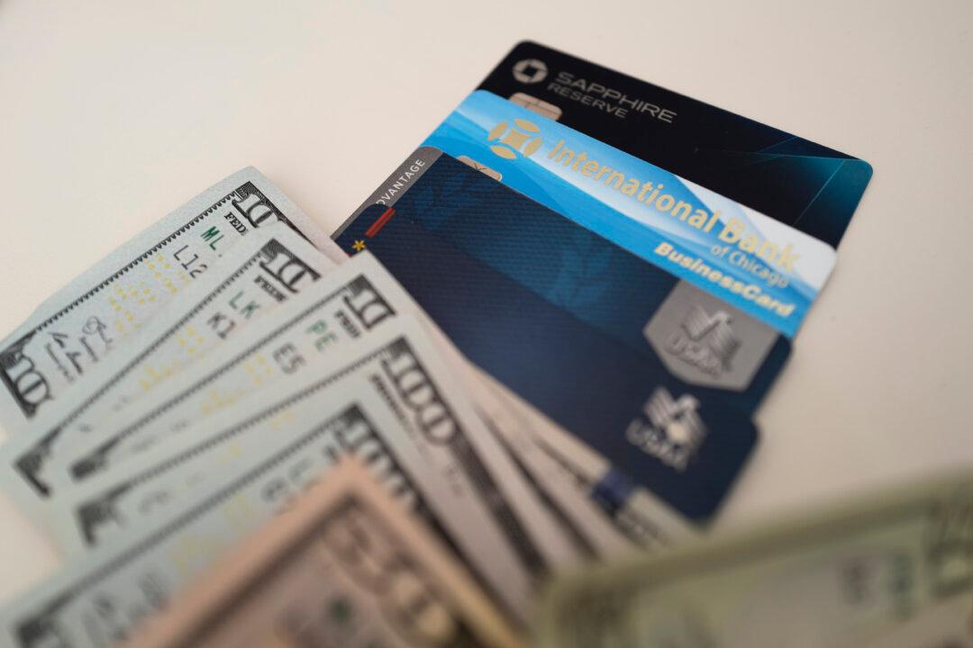 Credit Card Debt of Americans Now Totals $1.32 Trillion: Report