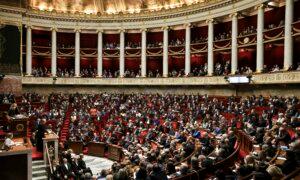 France’s PM to Force Budget Through Parliament in Risky Move