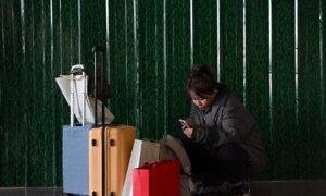 China’s Sluggish Economy Casts a Shadow Over Lunar New Year Travel