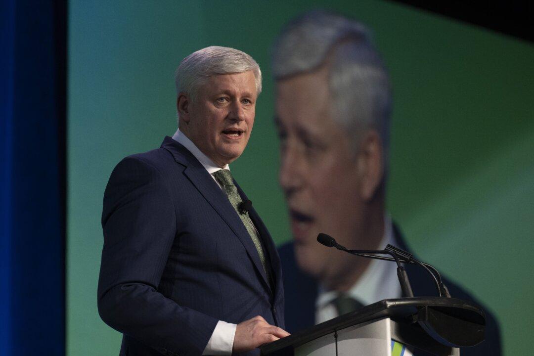 Former PM Harper Says He Told Carney to Diversify Trade Away From US