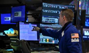 Stocks End Another Losing Week on Mixed Earnings, Stagflation, and Tariff Fears