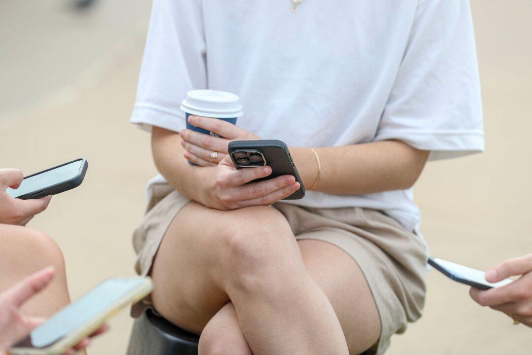 Top Australian News Sites Lose 8 Million Readers in a Month: Ipsos Study