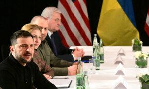 Zelenskyy Holds Out for Better US Security Guarantee in Natural Resources Deal