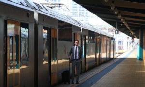 Offer Sydney Train Commuters At Least A Week of Free Trips: Business Lobby Group