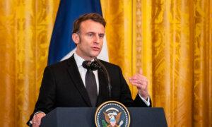 Macron Says Britain, France Proposing 1-Month Partial Truce in Ukraine