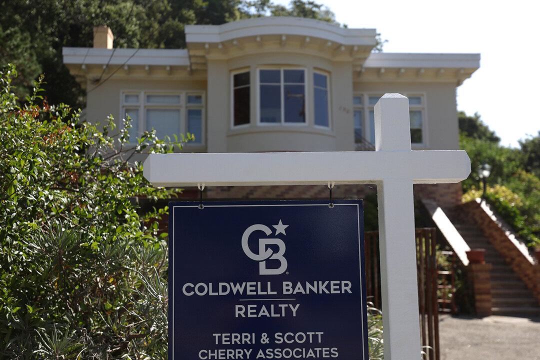 US Investor Home Purchases Post Biggest Drop Since 2023: Redfin