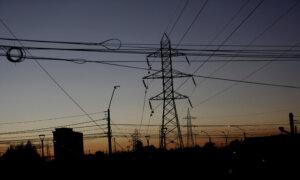 Chile Power Outage Plunges Capital Into Darkness, Hits Major Copper Mines