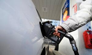 Tariffs on Canadian Crude to Drive up Pump Prices in US, Analyst Says