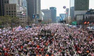 South Korean President Released From Custody, Tens of Thousands Gather to Celebrate, Protest