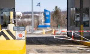 Canada Updates Travel Advisory for US, Noting Need to Register on Long Stays