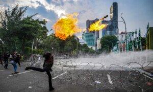 Day in Photos: Protests in Indonesia, Forest Fires in South Korea, and a Hydrogen-Powered Aircraft Engine