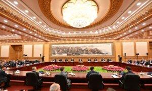 China’s Xi Seeks to Assure Global Business Leaders Ahead of Fresh US Tariffs