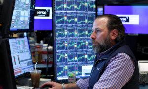 First-Quarter Market Recap: US Stocks Tumble, Gold Shines Amid Rising Uncertainty