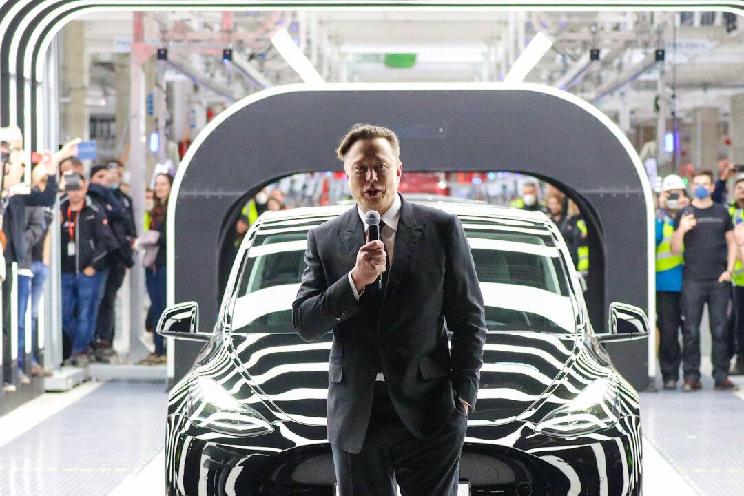 Musk’s Legal Battle Over $56 Billion Tesla Compensation Enters Final Showdown