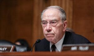 Trump Would Veto Tariff Oversight Bill Over Risk to National Security: White House