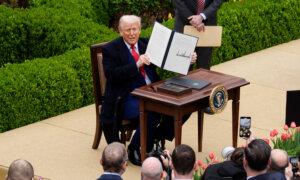 Trump Tells Americans to ‘Hang Tough’ Amid Tariff Turbulence, Promises ‘Historic’ Outcome