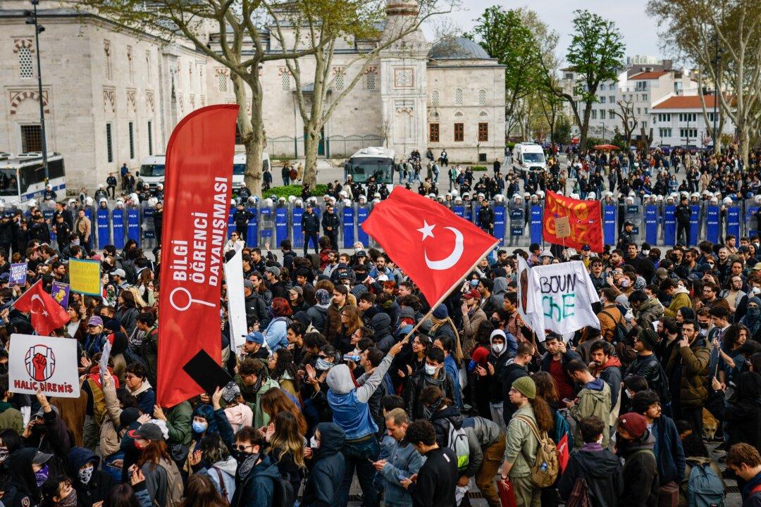 Access to Major Social Media Platforms Restricted in Turkey, Internet Watchdog Says