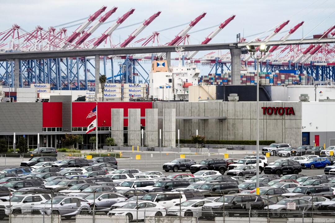 US Commits to Removing Stacked Tariffs on Japanese Goods