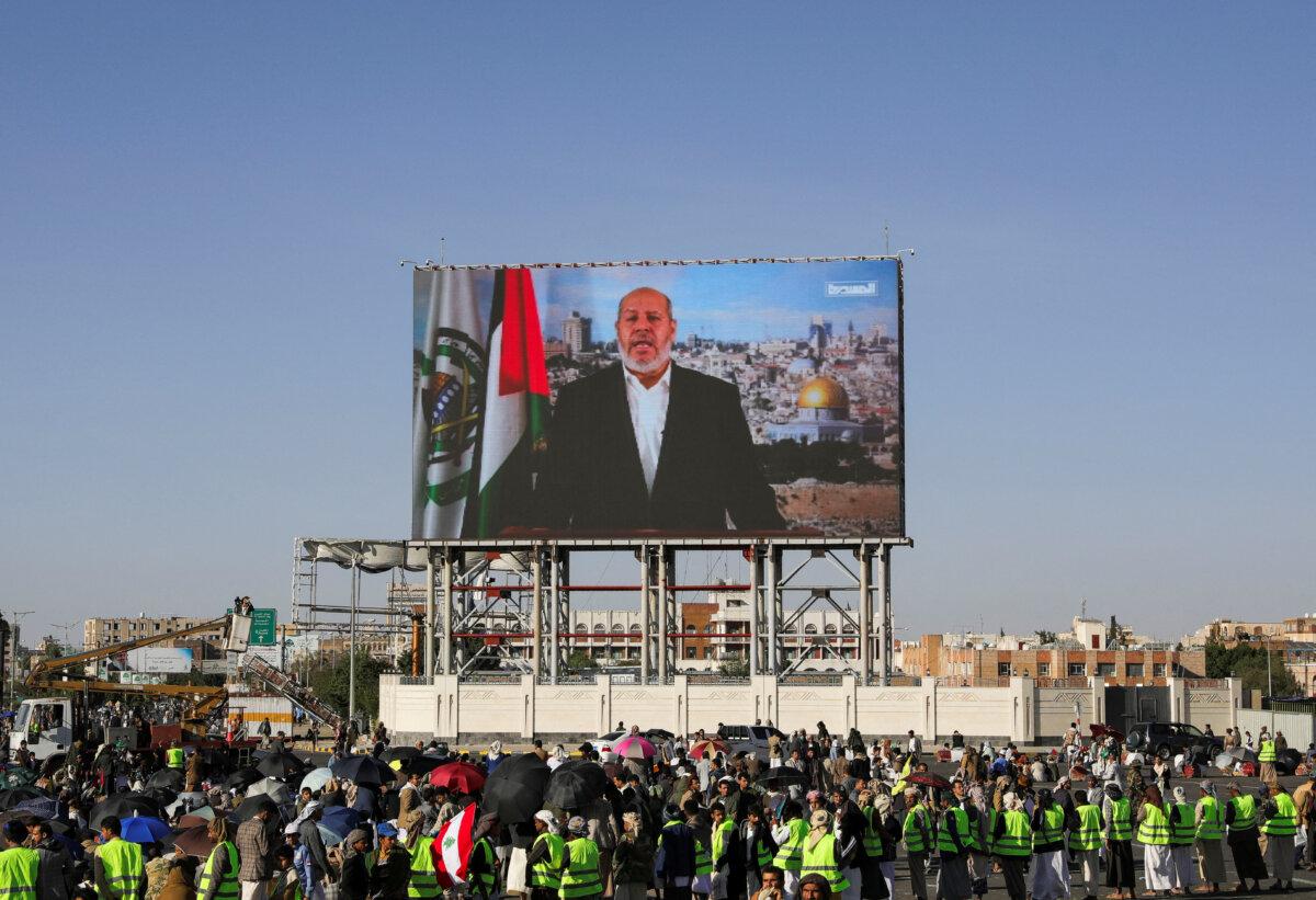 Protesters, mainly Houthi supporters, during a rally to show support for Lebanon's Hezbollah and Palestinians in the Gaza Strip, in Sanaa, Yemen, Oct. 18, 2024. (Khaled Abdullah/Reuters)