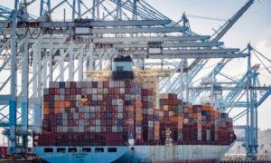 US Trade Deficit Hits Record in March on Pre-Tariff Imports Spike