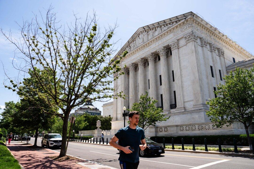 Trump Admin Asks Supreme Court to Cancel Restrictions on Immigration Stops in Southern California