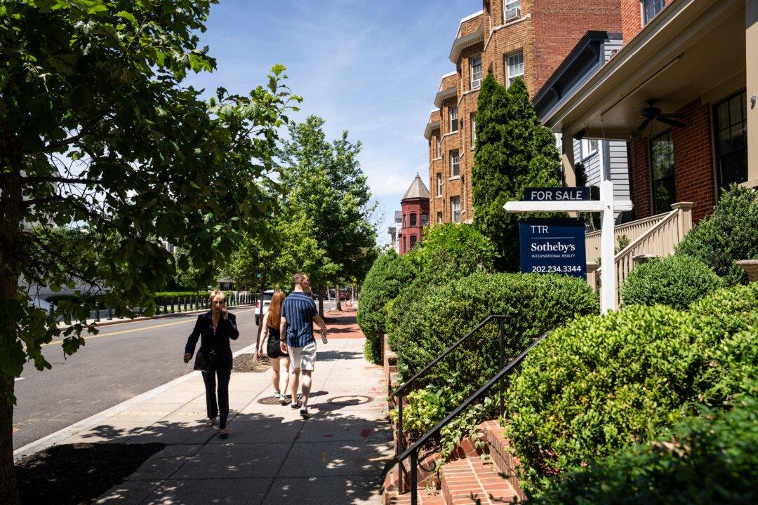 Home Prices Drop in 14 Major US Metros
