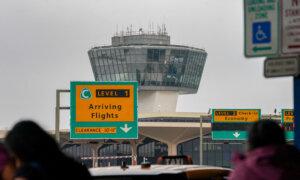 FAA Seeks Cap on Newark Airport Flights After Airline Talks