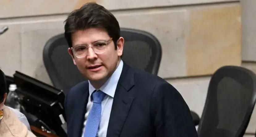 Colombian Presidential Candidate in Surgery Again After Attempted Assassination