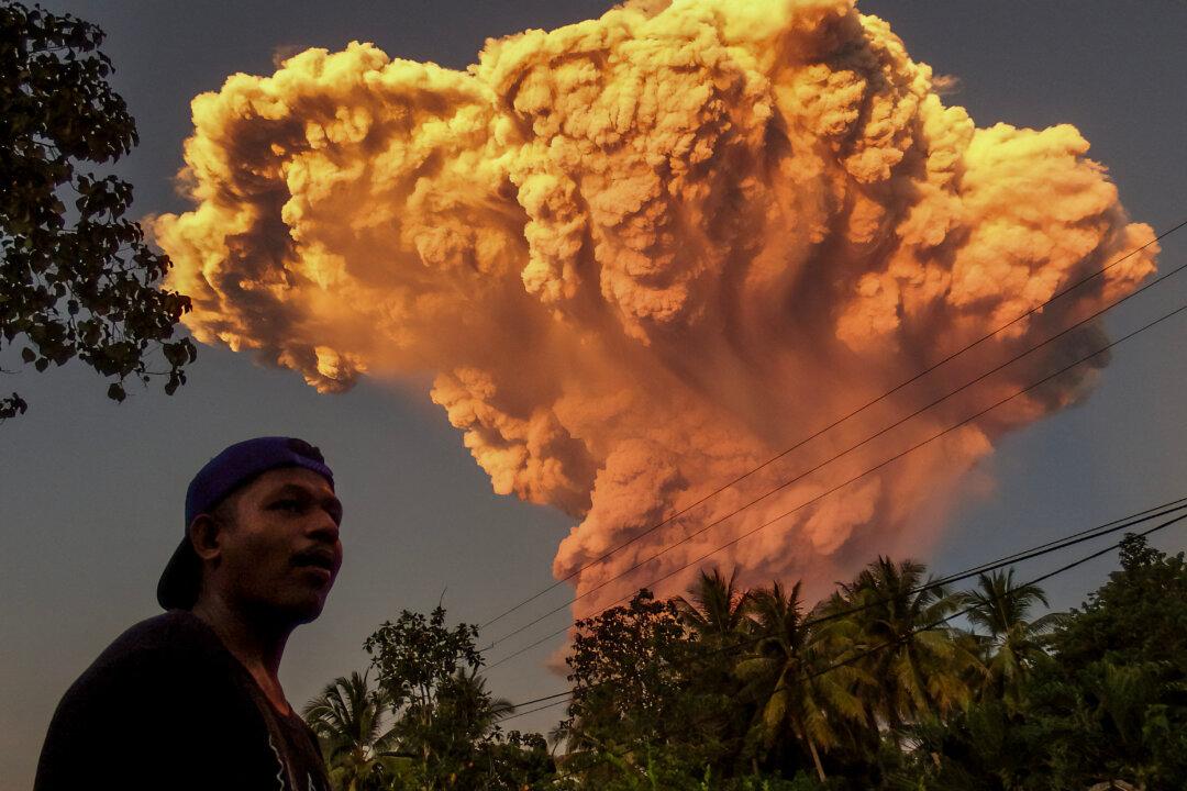 Flights to Bali Cancelled After Major Volcanic Eruption