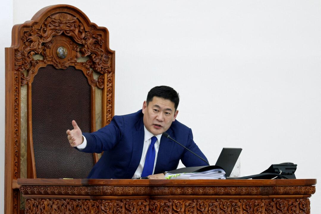 Mongolian Prime Minister Resigns After Losing Parliament Backing, Street Protests